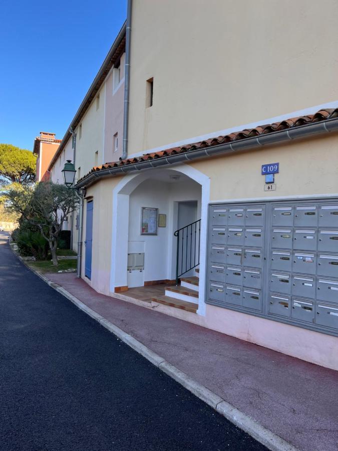 Coup De Coeur Apartment Grimaud Exterior photo